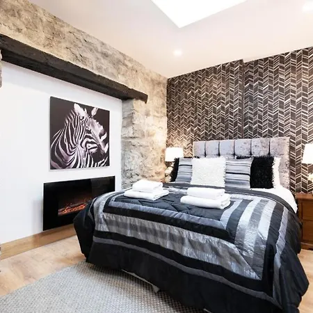 Luxury - Center - Large Garden With Hot Tub -7 Bedrooms-4 Bathrooms Galway