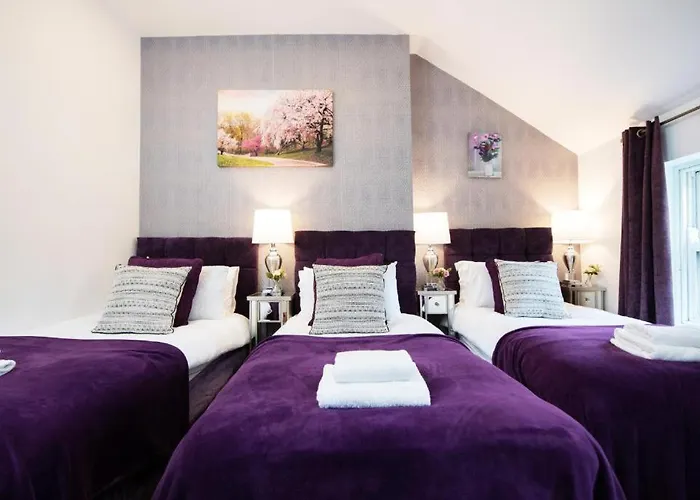 Апартаменты Luxury - Center - Large Garden With Hot Tub -7 Bedrooms-4 Bathrooms Голуэй