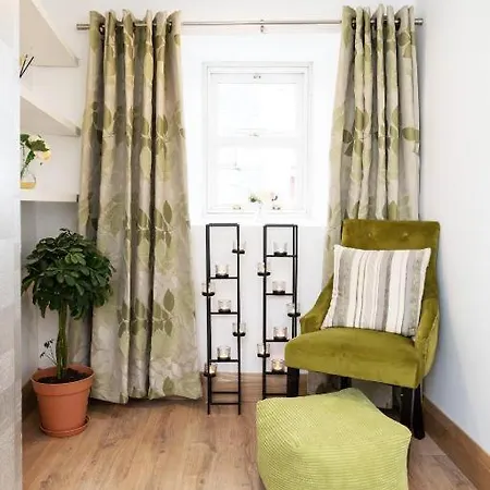 Apartamento Luxury - Center - Large Garden With Hot Tub -7 Bedrooms-4 Bathrooms *