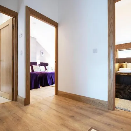 Luxury - Center - Large Garden With Hot Tub -7 Bedrooms-4 Bathrooms Galway