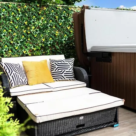 Luxury - Center - Large Garden With Hot Tub -7 Bedrooms-4 Bathrooms Apartamento