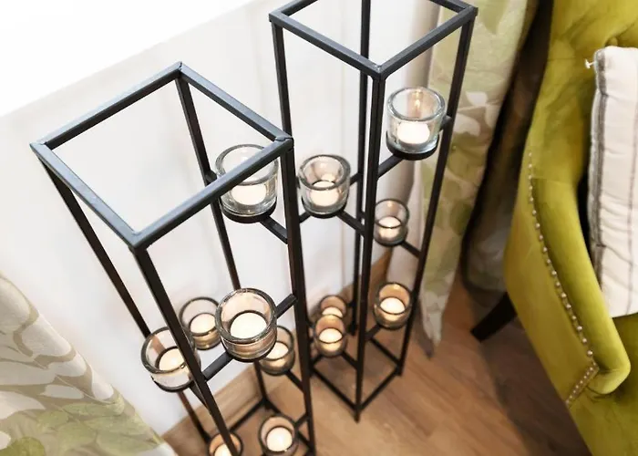 Luxury - Center - Large Garden With Hot Tub -7 Bedrooms-4 Bathrooms Lejlighed